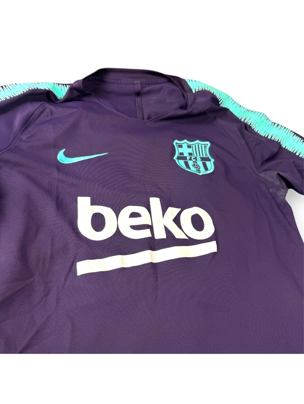 ๐ Nike Barcelona 2018/2019 Training Jersey Shirt Size Small - Picture 4 of 6